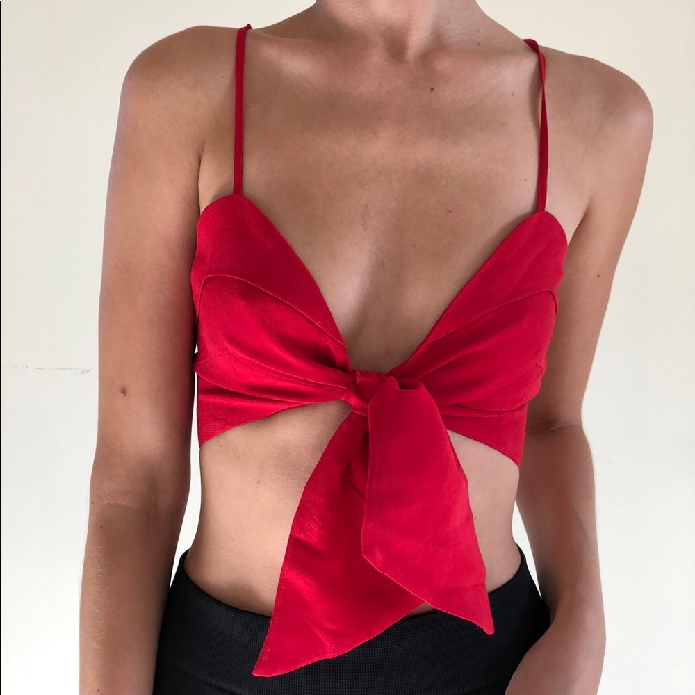 RED CROP TOP